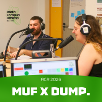 Photo de deux personnes dans le studio. AGR 2026. MUF X DUMP.
