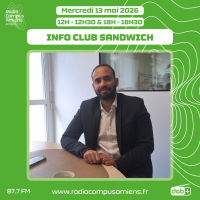 Radio Campus Amiens. Mercredi 13 mai 2026 - 12h-12h30 & 18h-18h30. INFO CLUB SANDWICH. Photo d'une personne assise dans un studio devant une table.