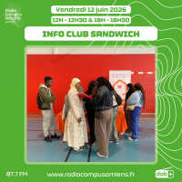 Radio Campus Amiens. Jeudi 11 juin 2026 - 12h-12h30 & 18h-18h30. INFO CLUB SANDWICH. Photo de plusieurs personnes debout devant un stand, à l'intérieur d'un gymnase.