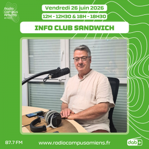 Radio Campus Amiens. Vendredi 26 juin 2026 - 12h-12h30 & 18h-18h30. INFO CLUB SANDWICH. Photo de Jean-Paul Meyronneinc assis au micro dans notre studio.